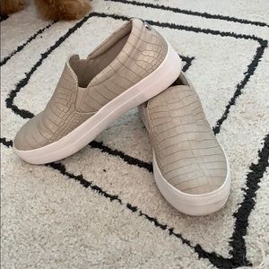 Steve Madden gray slip ons